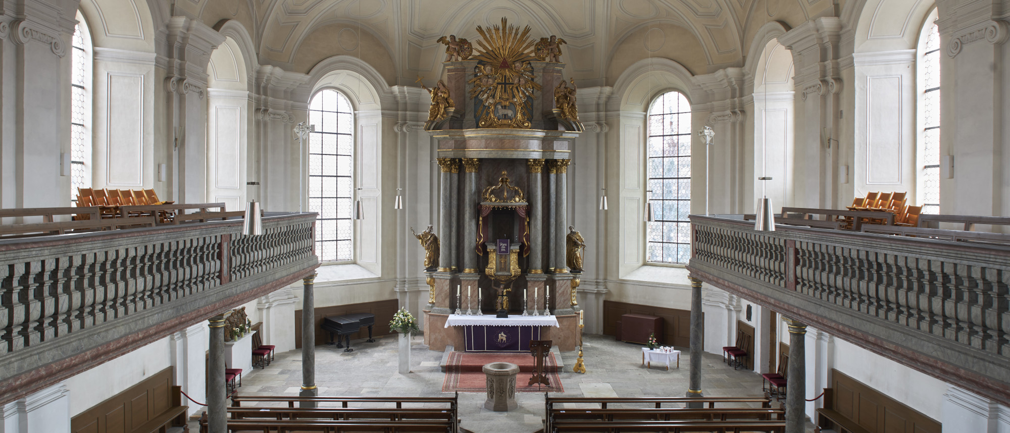 Innenansicht der Altstädter Kirche