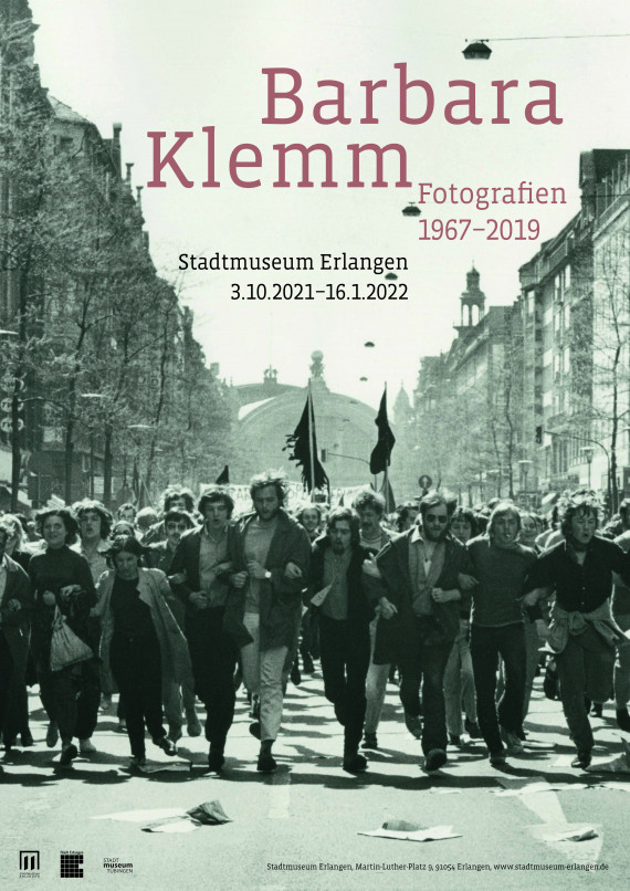 Plakat zur Ausstellung &quot;Barbara Klemm. Fotografien 1967 bis 2019&quot;